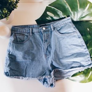 Pale Vintage High Waisted Short
